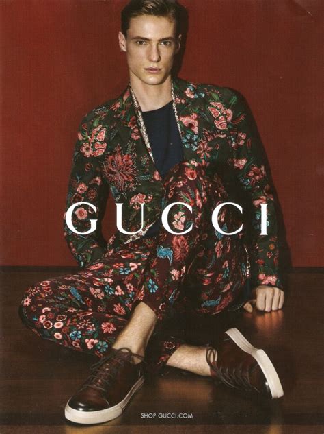 gucci clothes for men Prada